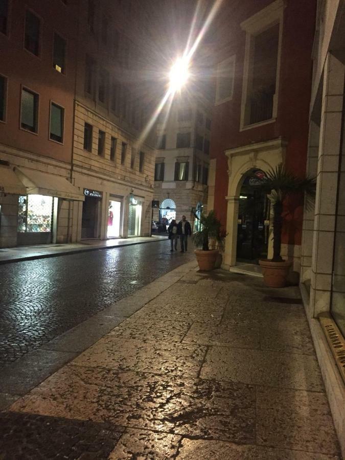 Via Roma 12 Verona Exterior photo